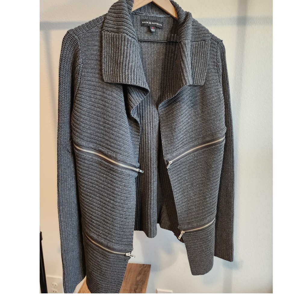 Rock & Republic Charcoal Gray Ribbed Zip-Accent Open Cardigan